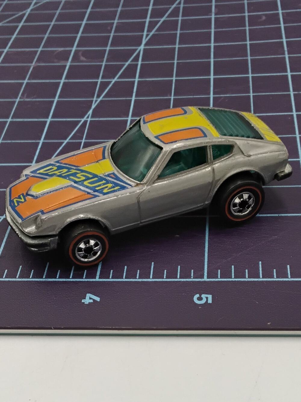 1976 Z WHIZ Gray Enamel Flying Colors Very Nice ! Redline Action Figure Loose